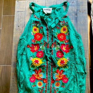 Savanna Jane green floral embroidered flowy tank NWOT